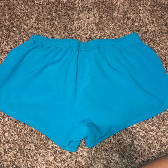 Under armour shorts - Picture 2 of 3